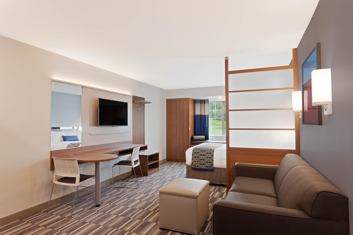 Imagen de la habitación del Hotel Microtel Inn and Suites By Wyndham Windham. Foto 9