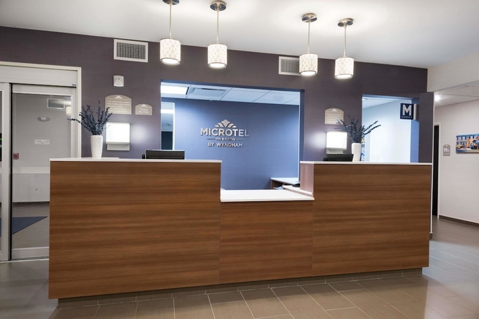 Imagen de los interiores del Hotel Microtel Inn and Suites By Wyndham Windham. Foto 15