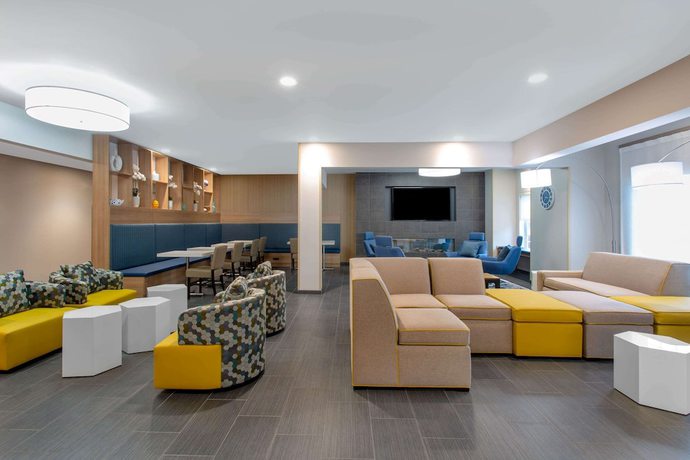 Imagen de los interiores del Hotel Microtel Inn and Suites by Wyndham Amsterdam. Foto 19