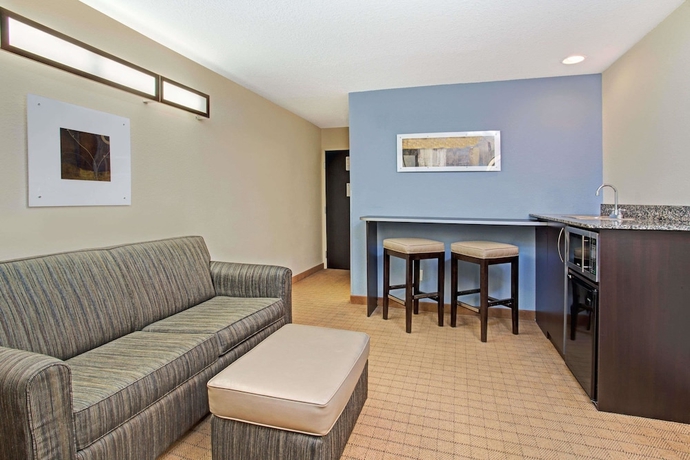 Imagen de la habitación del Hotel Microtel Inn and Suites by Wyndham Brooksville. Foto 8