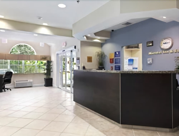 Imagen de los interiores del Hotel Microtel Inn and Suites by Wyndham Brooksville. Foto 19