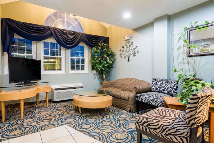 Imagen de los interiores del Hotel Microtel Inn and Suites by Wyndham Dayton/Riverside OH. Foto 18