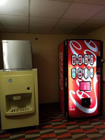 Imagen del bar/restaurante del Hotel Microtel Inn and Suites by Wyndham Gatlinburg. Foto 4