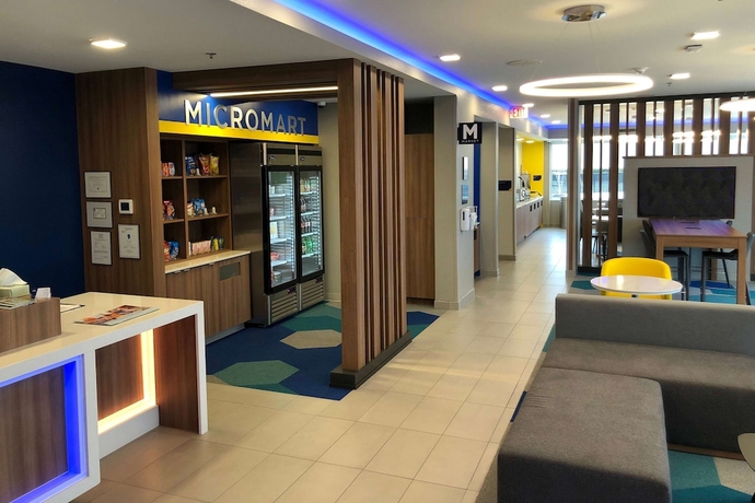 Imagen de los interiores del Hotel Microtel Inn and Suites by Wyndham Hot Springs. Foto 17