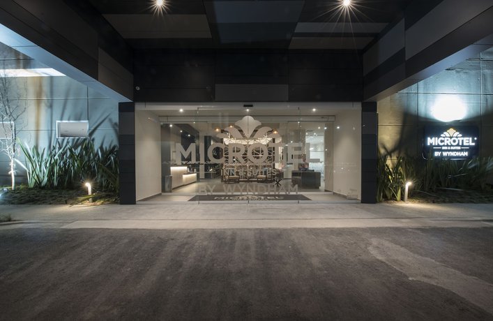 Imagen general del Hotel Microtel Inn and Suites by Wyndham Irapuato. Foto 1