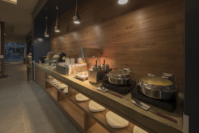 Imagen del bar/restaurante del Hotel Microtel Inn and Suites by Wyndham Irapuato. Foto 2