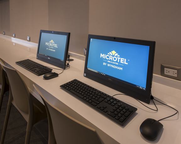 Imagen de los interiores del Hotel Microtel Inn and Suites by Wyndham Irapuato. Foto 18