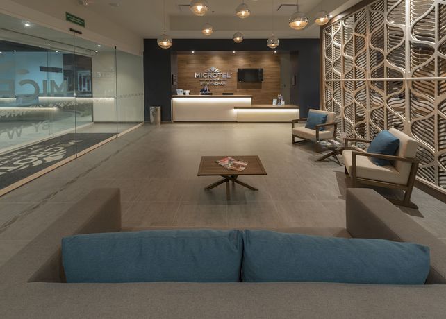 Imagen de los interiores del Hotel Microtel Inn and Suites by Wyndham Irapuato. Foto 19
