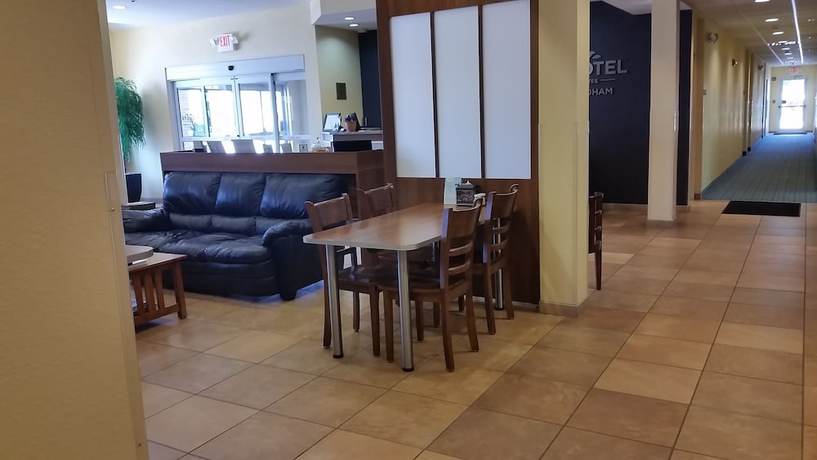 Imagen de los interiores del Hotel Microtel Inn and Suites by Wyndham Kearney. Foto 17