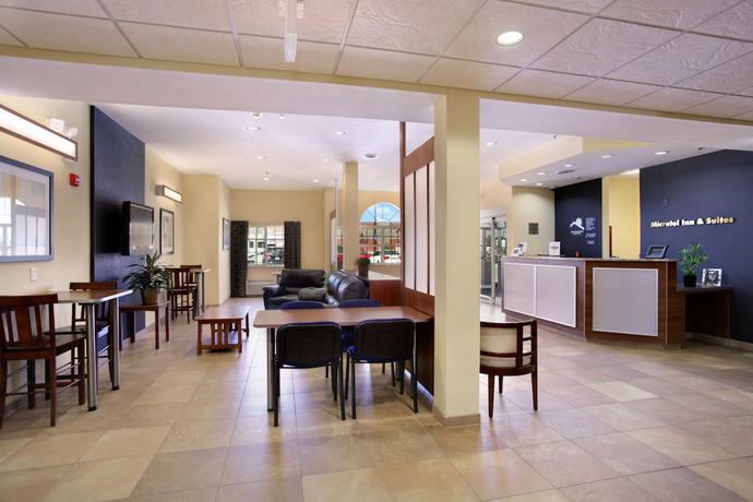 Imagen de los interiores del Hotel Microtel Inn and Suites by Wyndham Kearney. Foto 19