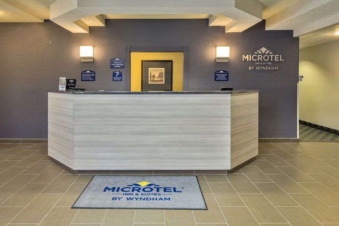 Imagen de los interiores del Hotel Microtel Inn and Suites by Wyndham Leesburg/Mt Dora. Foto 18