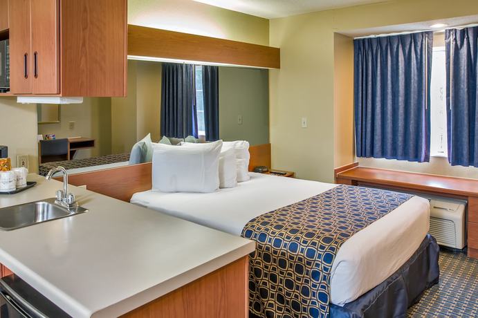 Imagen de la habitación del Hotel Microtel Inn and Suites by Wyndham Leesburg/Mt Dora. Foto 12