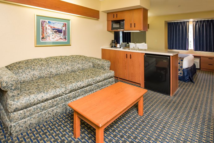 Imagen de la habitación del Hotel Microtel Inn and Suites by Wyndham Leesburg/Mt Dora. Foto 13