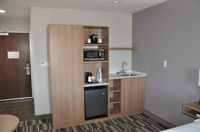 Imagen de la habitación del Hotel Microtel Inn and Suites by Wyndham Lubbock. Foto 9