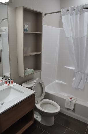 Imagen de la habitación del Hotel Microtel Inn and Suites by Wyndham Lubbock. Foto 16