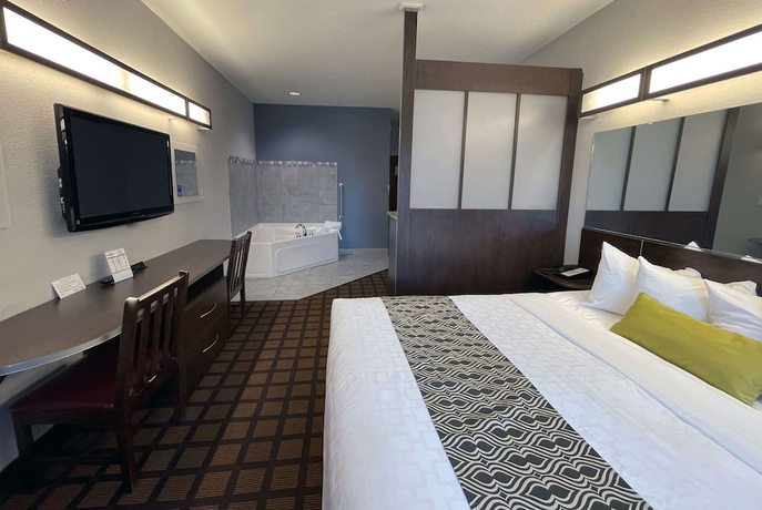 Imagen de la habitación del Hotel Microtel Inn and Suites by Wyndham Michigan City. Foto 4