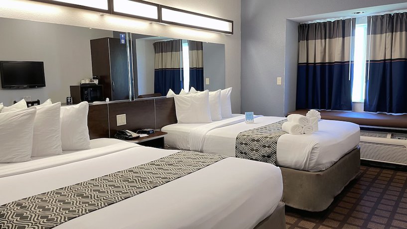Imagen de la habitación del Hotel Microtel Inn and Suites by Wyndham Michigan City. Foto 13