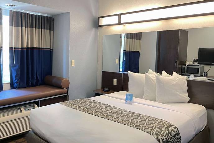 Imagen de la habitación del Hotel Microtel Inn and Suites by Wyndham Michigan City. Foto 17