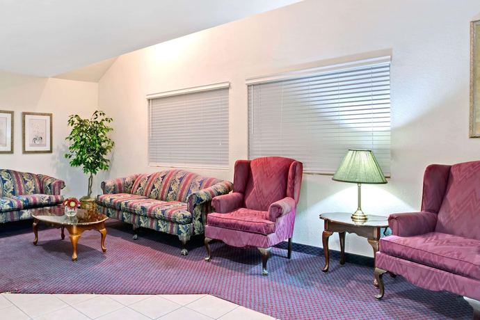 Imagen de los interiores del Hotel Microtel Inn and Suites by Wyndham Morgan Hill/San Jose Area. Foto 16