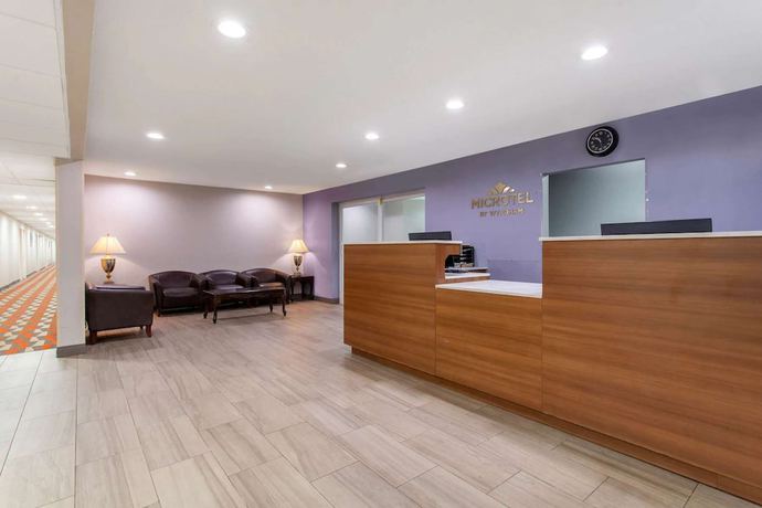 Imagen de los interiores del Hotel Microtel Inn and Suites by Wyndham Philadelphia Airport. Foto 26