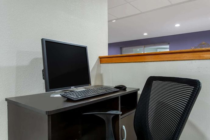 Imagen de los interiores del Hotel Microtel Inn and Suites by Wyndham Philadelphia Airport. Foto 28