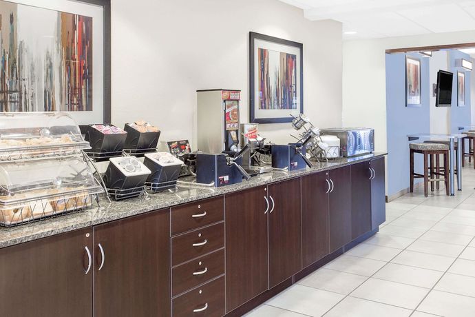 Imagen del bar/restaurante del Hotel Microtel Inn and Suites by Wyndham San Angelo. Foto 2