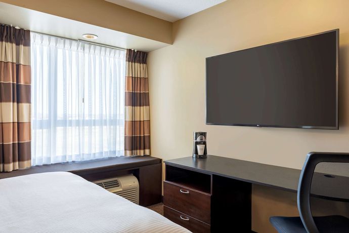 Imagen de la habitación del Hotel Microtel Inn and Suites by Wyndham Weyburn. Foto 5