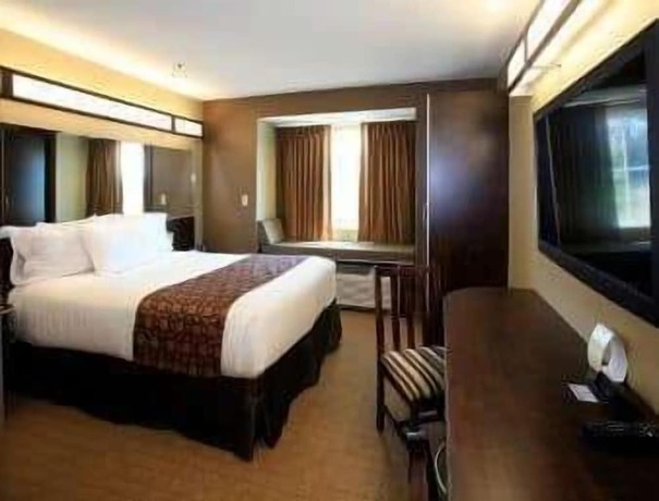 Imagen de la habitación del Hotel Microtel Inn and Suites by Wyndham Wheeling at Highlands. Foto 11
