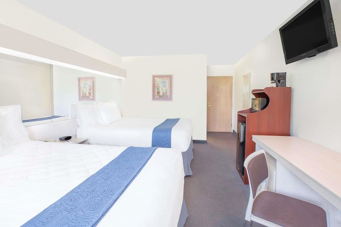 Imagen de la habitación del Hotel Microtel Inn by Wyndham Broken Bow. Foto 16