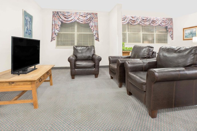 Imagen de los interiores del Hotel Microtel Inn by Wyndham Broken Bow. Foto 19