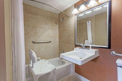 Imagen de la habitación del Hotel Microtel Inn by Wyndham Lexington. Foto 5