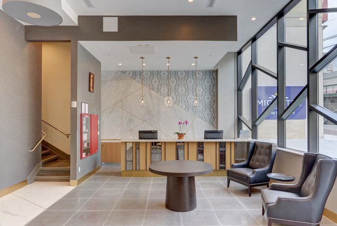 Imagen de los interiores del Hotel Microtel Inn by Wyndham Long Island City. Foto 11