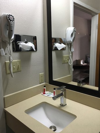 Imagen de la habitación del Hotel Microtel Inn by Wyndham Murfreesboro. Foto 9