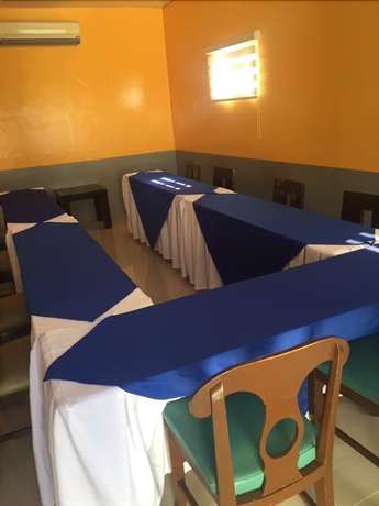 Imagen de los interiores del Hotel Microtel by Wyndham Cabanatuan. Foto 18