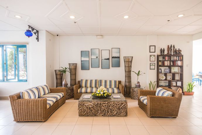 Imagen de los interiores del Hotel Microtel by Wyndham Puerto Princesa. Foto 20