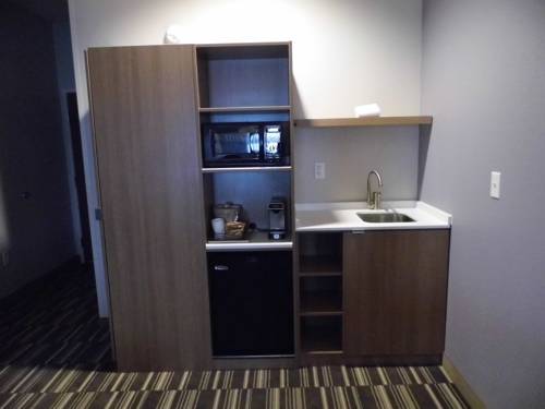 Imagen de la habitación del Hotel Microtel by Wyndham Vernal / Naples. Foto 16