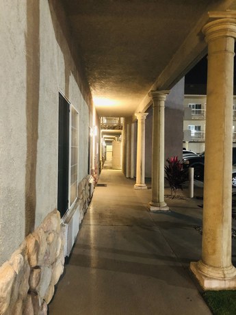Imagen de los interiores del Hotel Mid City Inn and Suites. Foto 16
