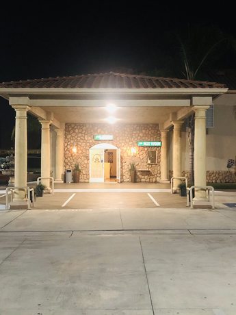 Imagen general del Hotel Mid City Inn and Suites. Foto 3
