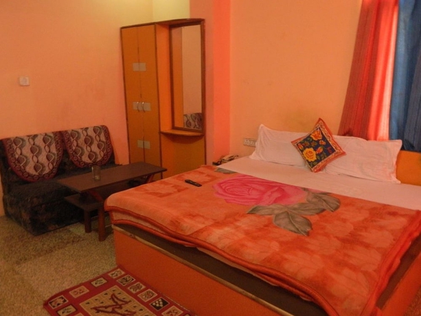 Imagen de la habitación del Hotel Mid Town, Bhilwara. Foto 5