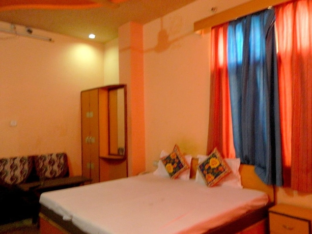 Imagen de la habitación del Hotel Mid Town, Bhilwara. Foto 6
