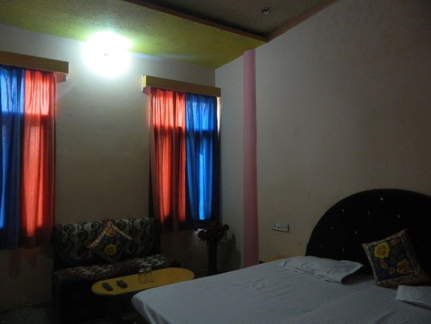 Imagen de la habitación del Hotel Mid Town, Bhilwara. Foto 10