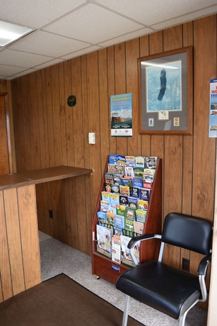 Imagen de los interiores del Hotel Mid-City Motel. Foto 18