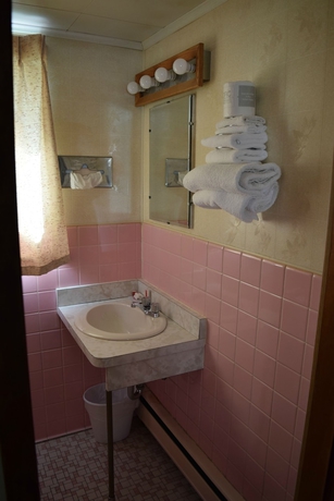 Imagen de la habitación del Hotel Mid-City Motel. Foto 12