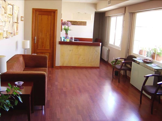 Imagen de los interiores del Hotel Midama. Foto 17