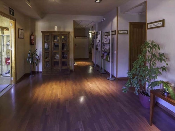 Imagen del bar/restaurante del Hotel Midama. Foto 3