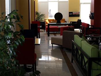 Imagen del bar/restaurante del Hotel Midan Suites. Foto 3