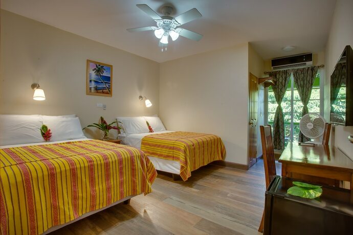 Imagen general del Hotel Midas Belize. Foto 1