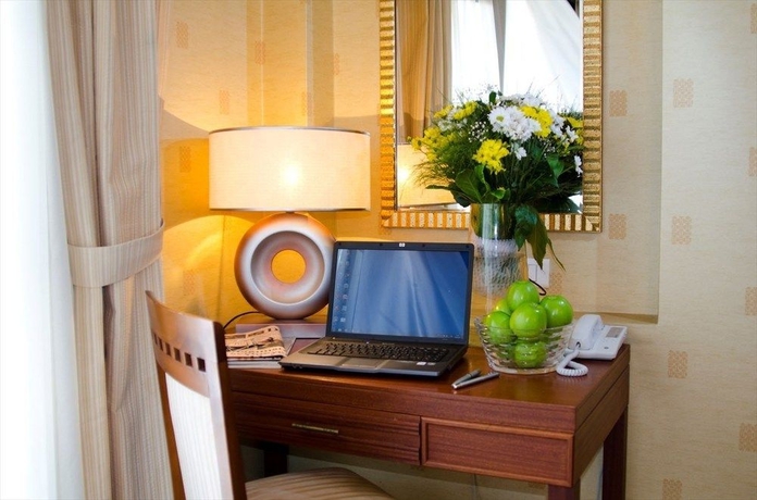 Imagen de la habitación del Hotel Midas. Foto 9