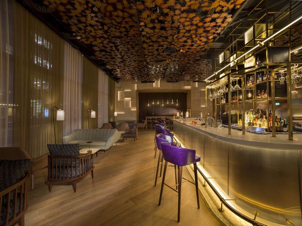 Imagen del bar/restaurante del Hotel Middle Eight. Foto 3