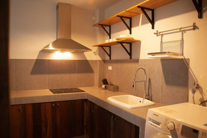 Imagen de la habitación del Hotel Middle Path Retreat. Foto 17